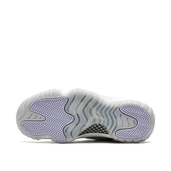 Air Jordan 11 Low "Pure Violet" sneakers - Picture 4 of 4